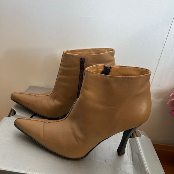 Aldo Milano Pointy Bootie - Picture 3 of 5